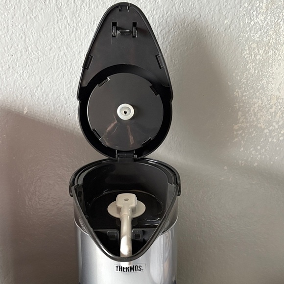 Vintage Thermos Black and Silver Beverage Center No Longer Sold in Stores BNWOT - Picture 4 of 11